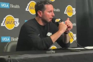 雷迪克：无论季后赛结果如何，都不应该否定球队在常规赛的努力！